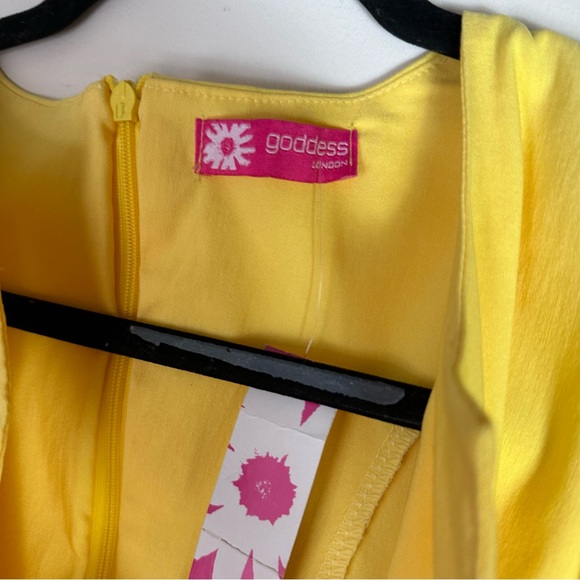 Goddess London Yellow Viscose V-Neck Vintage Inspired Peplum Pinup Dress NWT 4? - Picture 9 of 16